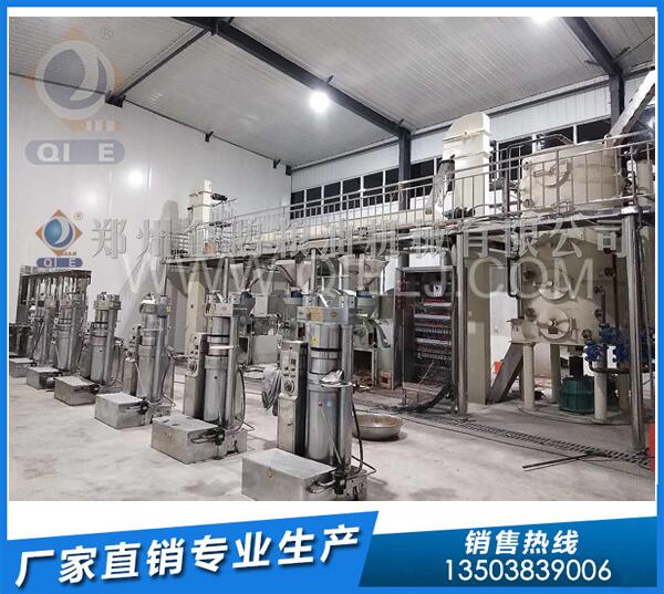 核桃油生產(chǎn)設(shè)備,企鵝油脂機(jī)械響譽(yù)四海(圖1) 核桃油生產(chǎn)設(shè)備